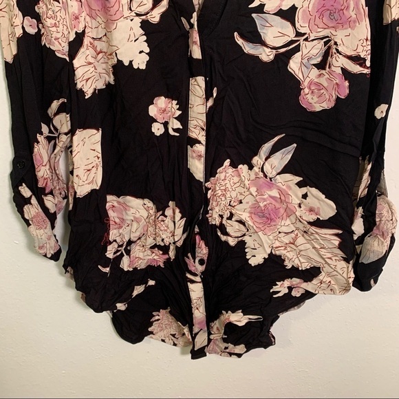 Candie’s Button Down Tie Front Top Black Floral - Picture 5 of 9